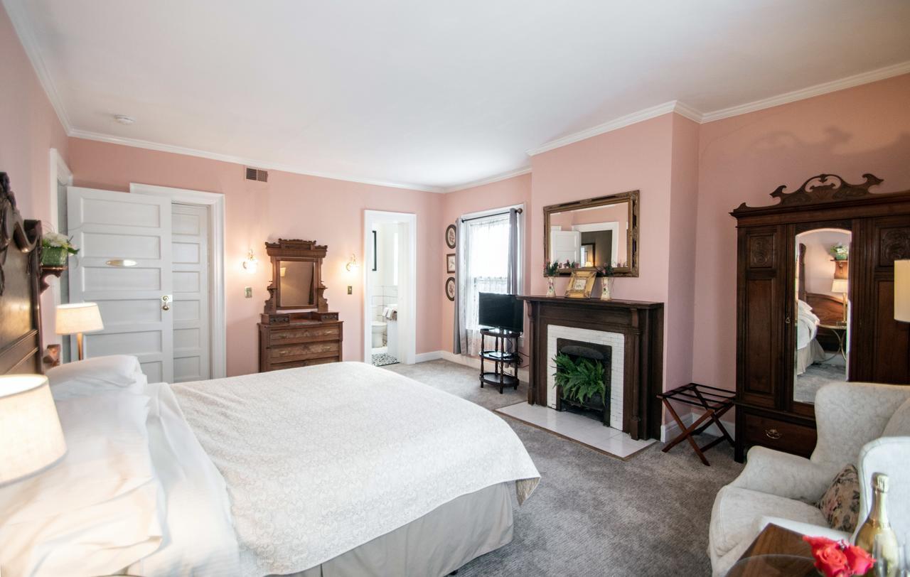 Looking Glass Inn Indianapolis Extérieur photo