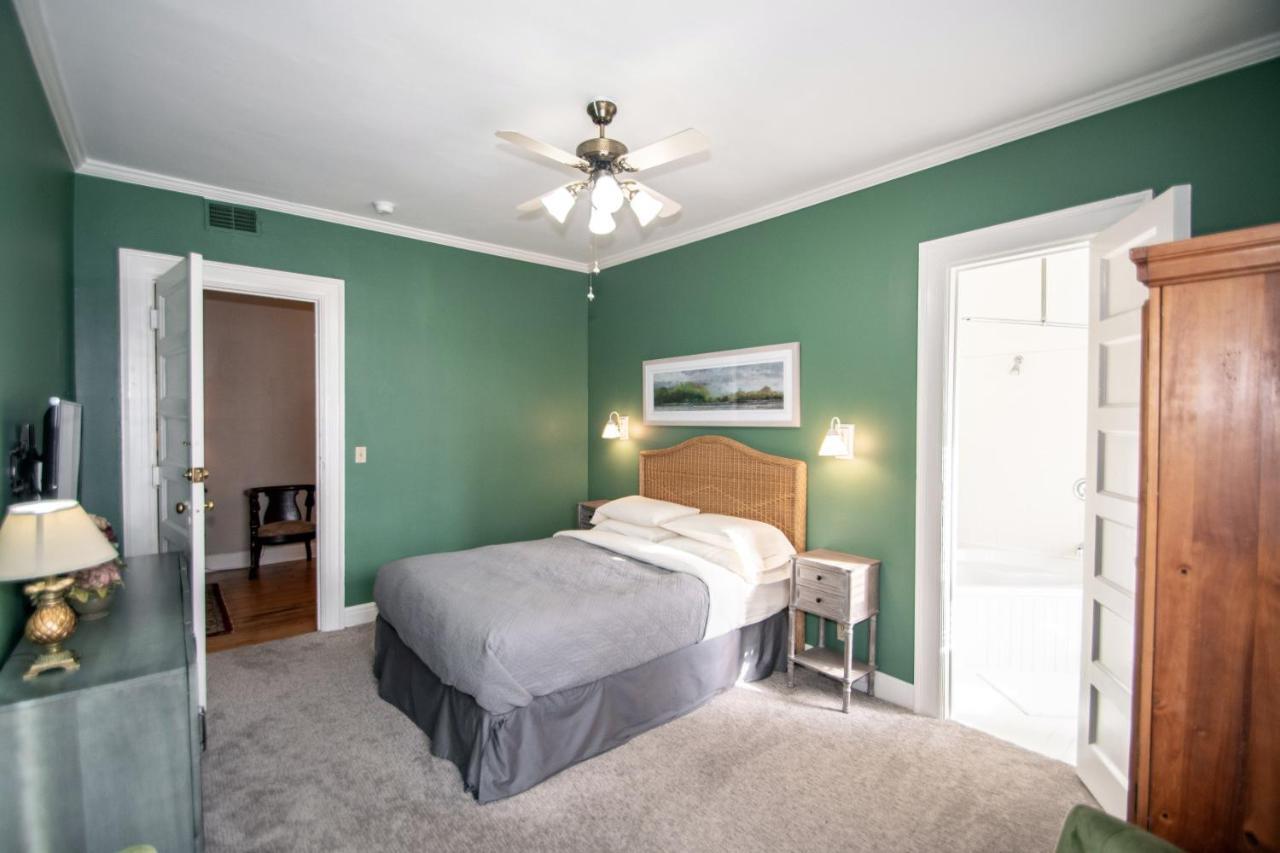 Looking Glass Inn Indianapolis Extérieur photo