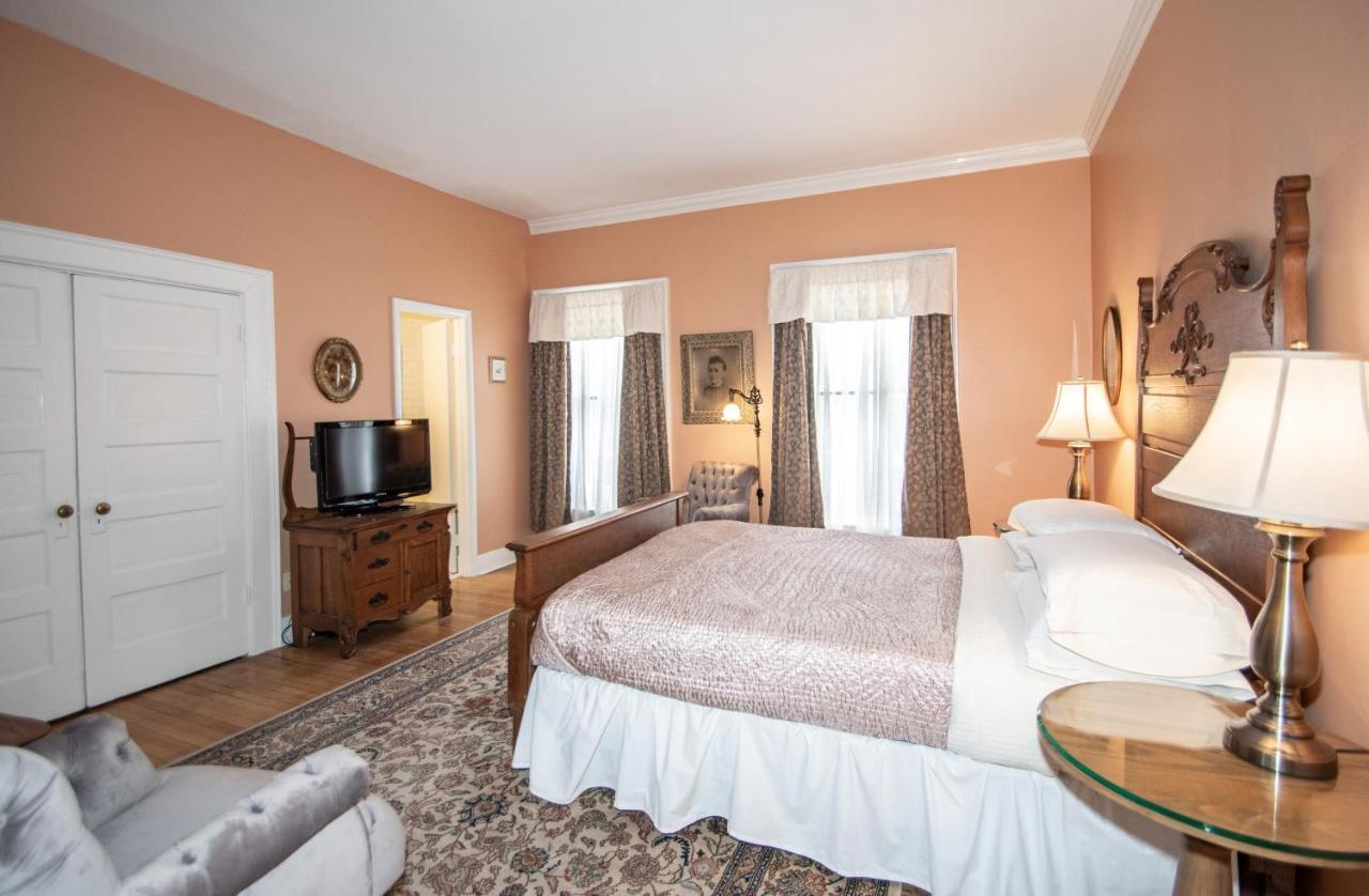 Looking Glass Inn Indianapolis Extérieur photo