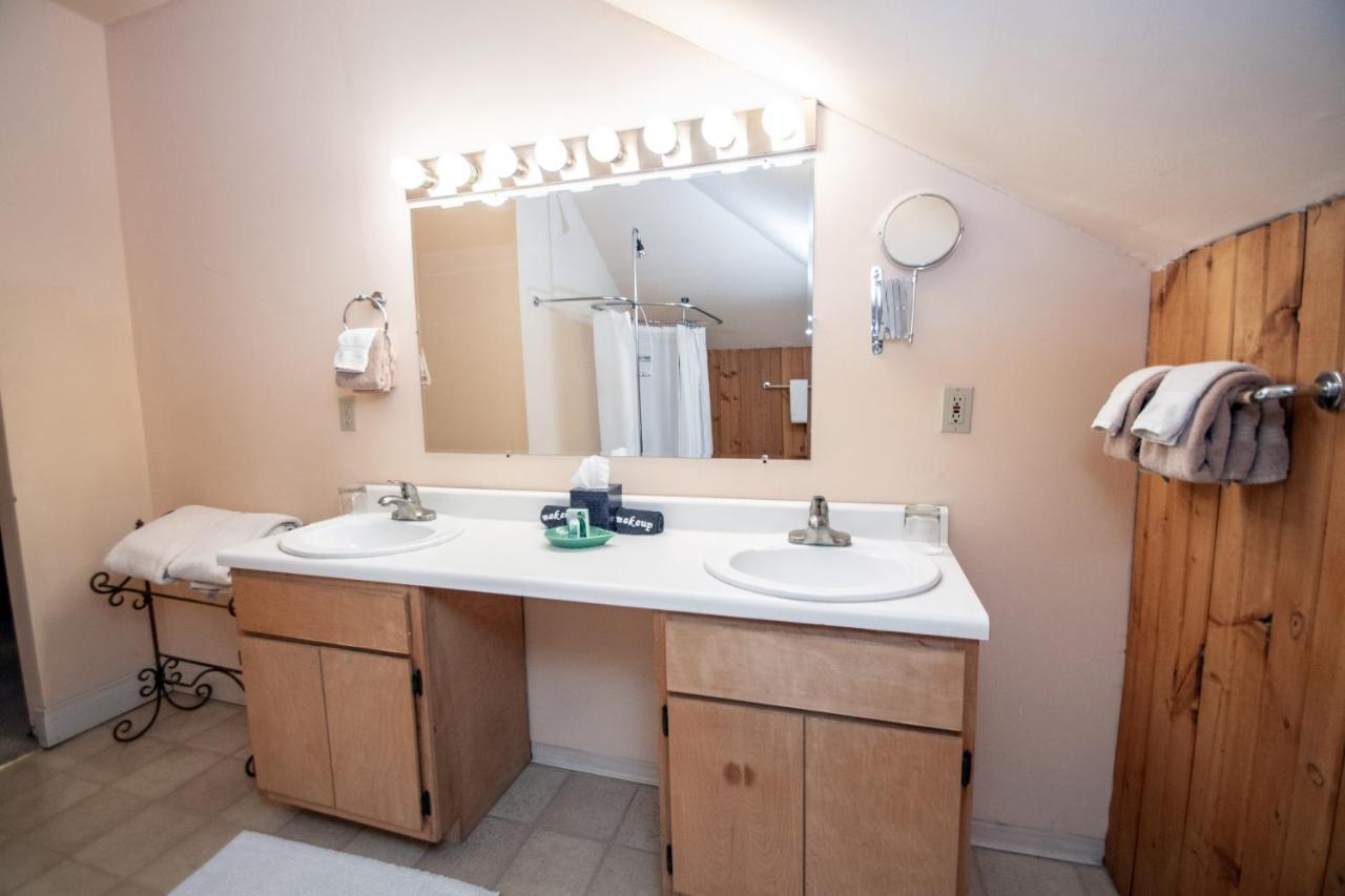 Looking Glass Inn Indianapolis Extérieur photo